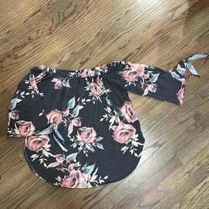 Women’s off the shoulder floral print top